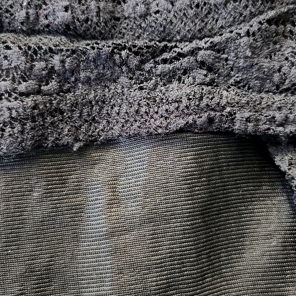 Michael Kors Lace Sheer Deep V-Neck Sleeveless Top - Picture 7 of 8